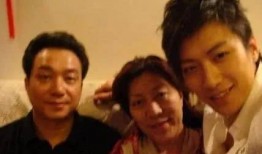 乔任梁爸爸妈妈爆料视频,父母亲泪诉心酸历程